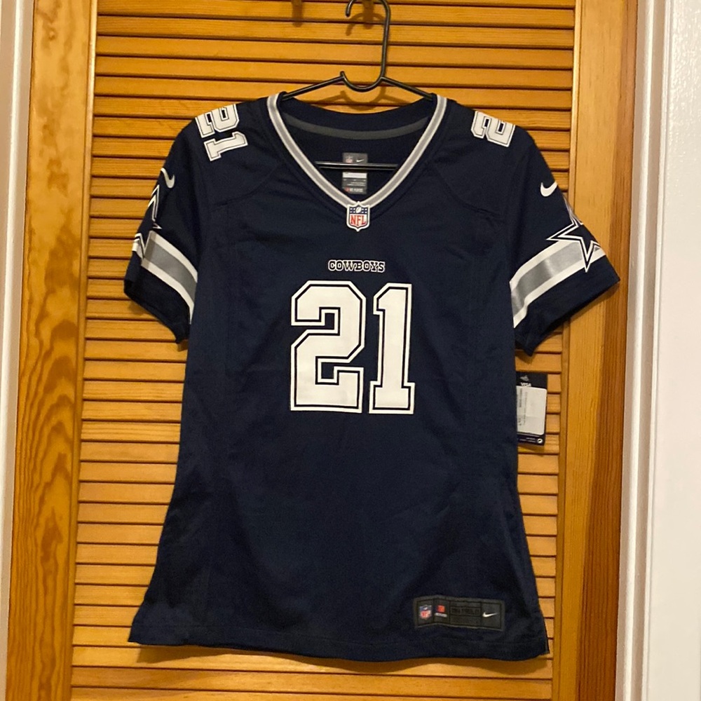 Dallas Cowboy’s #21 Elliott NFL jersey